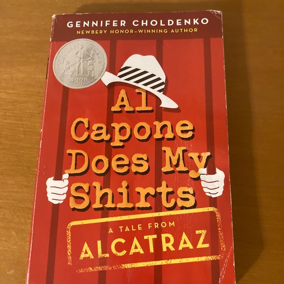 Books - Picture 3 of 4